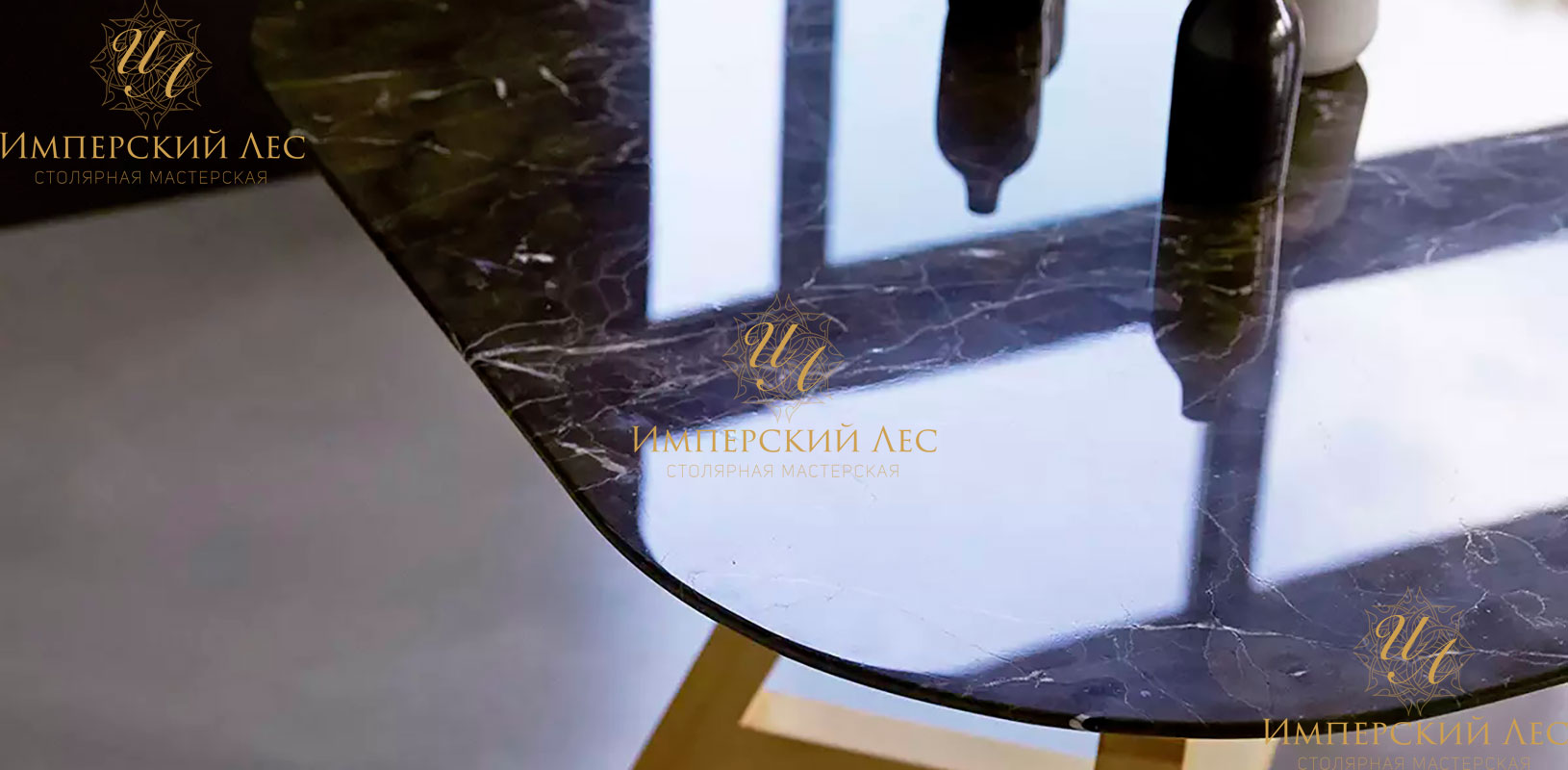 Дизайнерский стол IW Design из массива дуба и мрамора