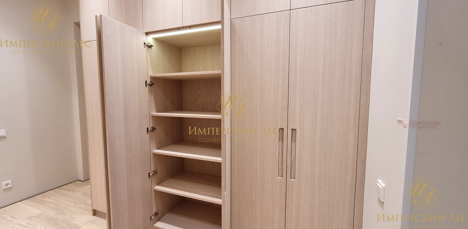 Гардеробный шкаф IW-WardrobePro
