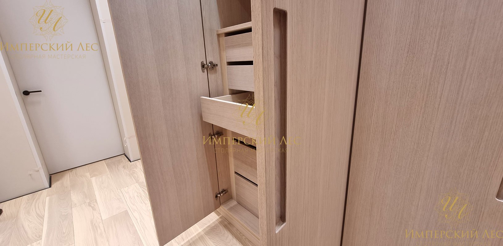 Гардеробный шкаф IW-WardrobePro