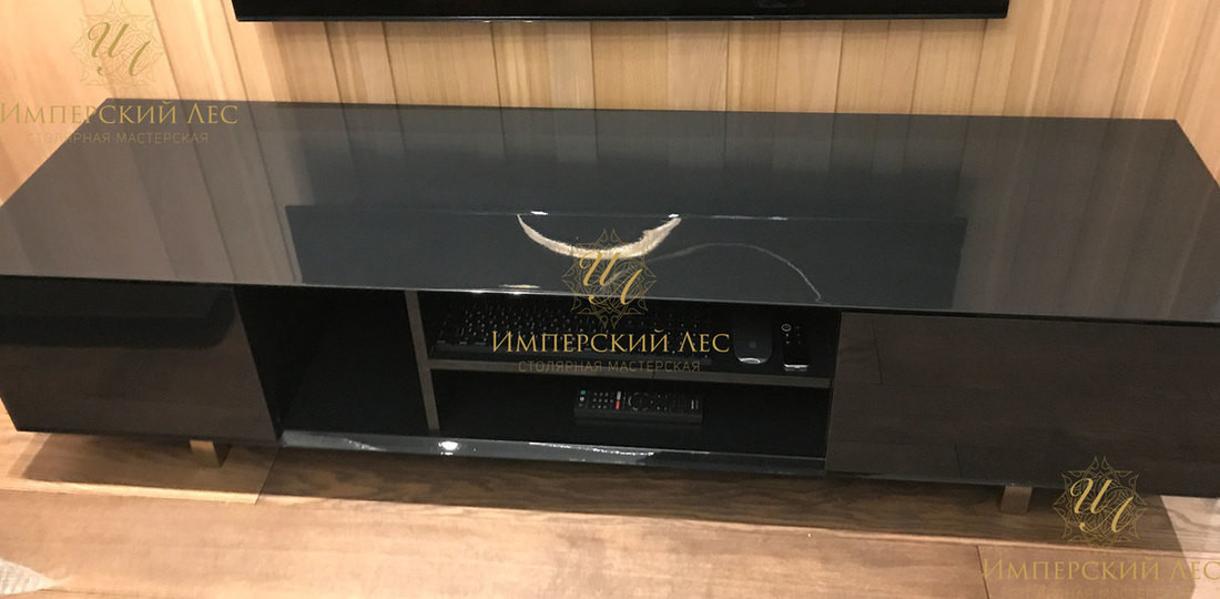 Тумба под ТВ массив