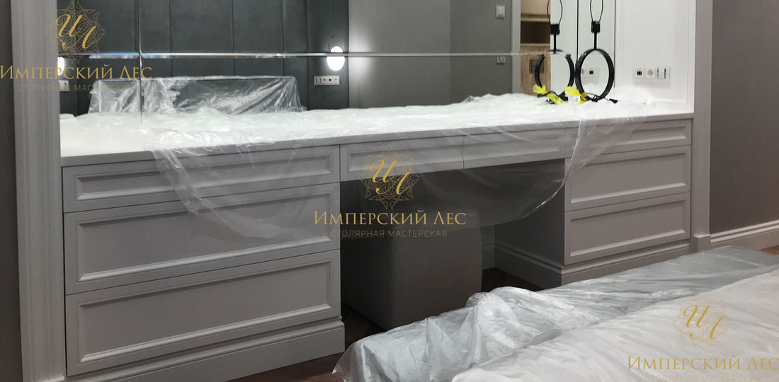 Стол IW Bedroom