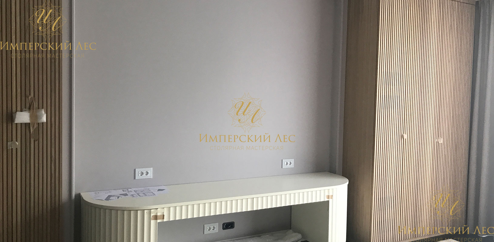 Шкаф из массива по эскизу дизайнера