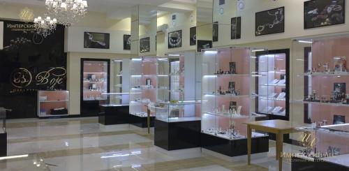 Шкаф витрины для магазина Шкаф витрины для магазина